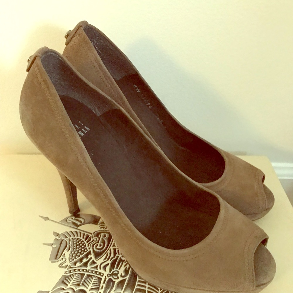 Stuart Weizmann Tan Peep Toe Pump 9